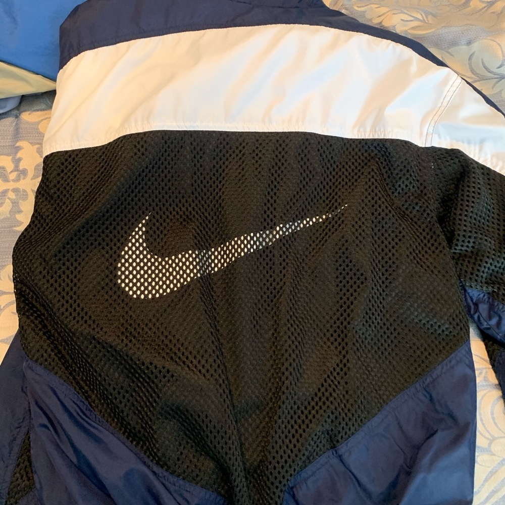 Nike jacket - Picture 2 of 3